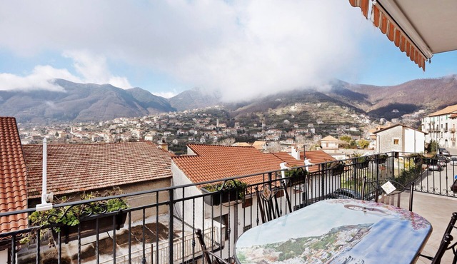 Apartment 'Appartamento Sofia Loren' with Sea View, Wi-Fi and Air Conditioning