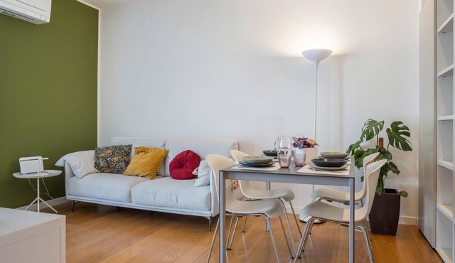Apartment 'Appartamento Muse' with Balcony, Wi-Fi and Air Conditioning