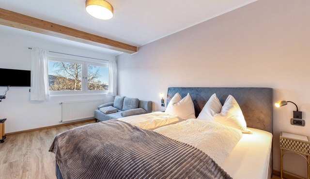 Apartment 'Appartement Annie' with Mountain View, Balcony and Wi-Fi