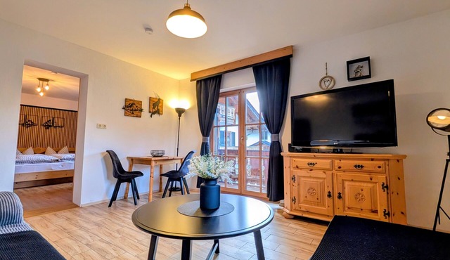 Apartment 'Arnspitze' with Mountain View, Balcony and Wi-Fi