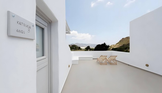 Apartment at 'Echinousa Kimolos Maisonette no3' Hotel with Sea View, Wi-Fi, and Air Conditioning