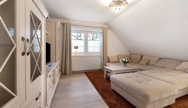 Apartment 'Aurich' with Balcony and Wi-Fi