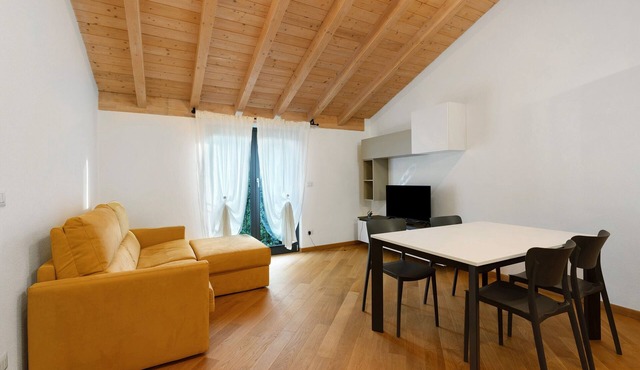 Apartment 'Batman' with Shared Garden, Wi-Fi and Air Conditioning