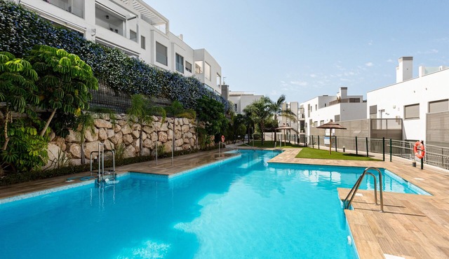 Apartment "Baviera Hills 1A" with Garden, Shared Pool and Wi-Fi