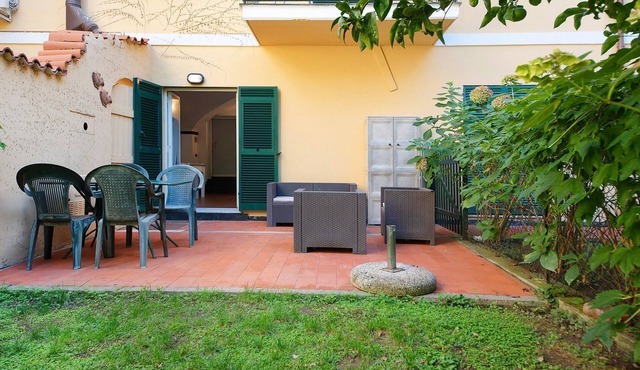 Apartment 'Beach Paradise- Luigi 16' with Private Garden and Wi-Fi