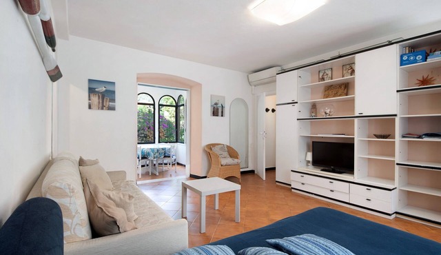 Apartment 'Beach Paradise - Cicerone' with Wi-Fi and Air Conditioning