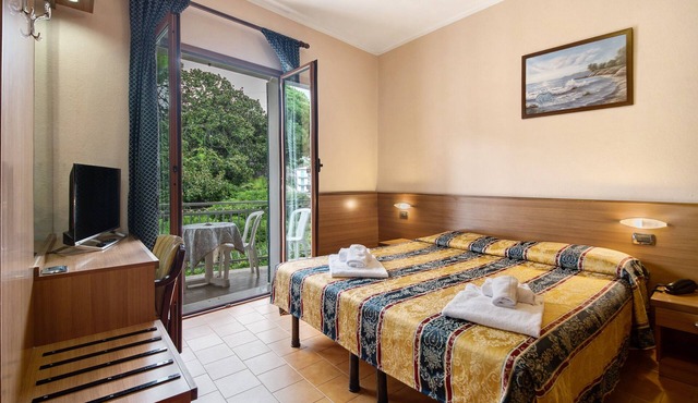 Apartment Bilocale Moneglia 21 close to the Beach with Shared Pool & Wi-Fi