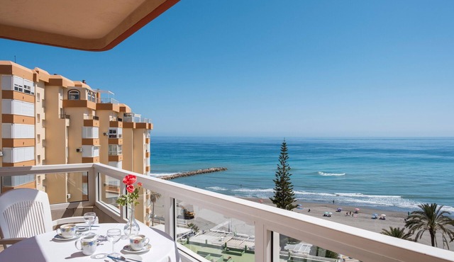 Apartment 'Bloque 76' with Sea View, Shared Pool and Wi-Fi