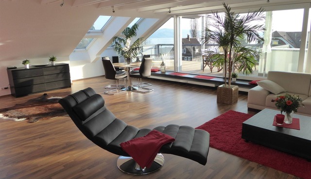 Apartment 'Bodenseeblick' with Lake View, Balcony and Wi-Fi
