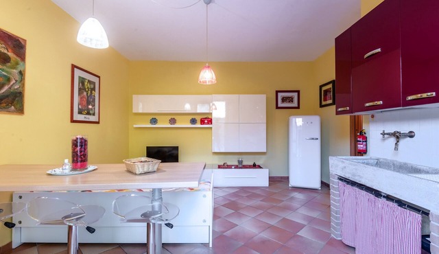 Apartment 'Casa Parco Dell'Elsa' with Wi-Fi and Air Conditioning