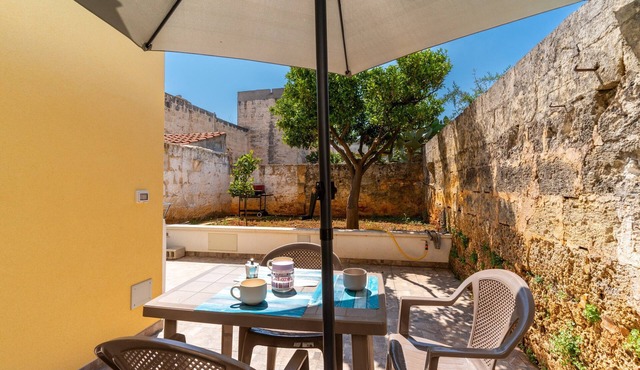 Apartment 'Casa Incanto' with Private Garden and Air Conditioning