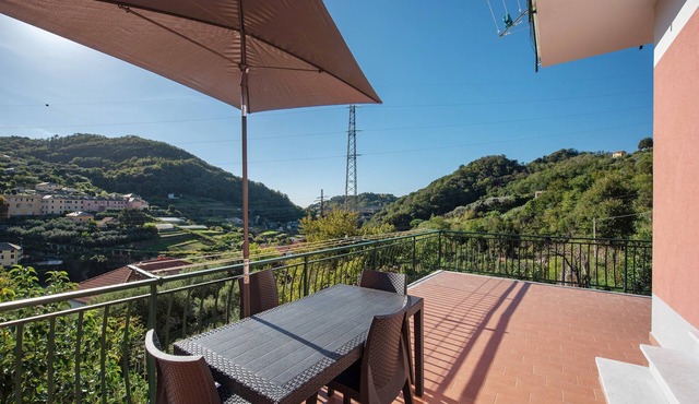 Apartment 'Cà Teodoi' with Sea View, Wi-Fi and Air Conditioning