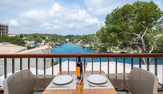Apartment 'Cala Figuera 2b' with Sea View, Wi-Fi and Air Conditioning