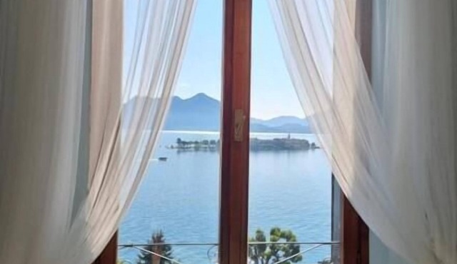 Apartment Camellias with private beach