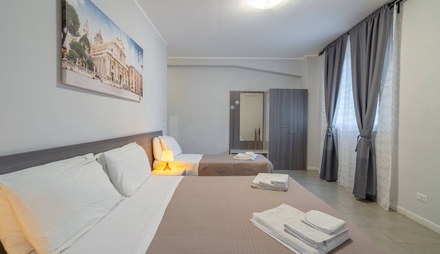Apartment 'Camera Tripla 101' with Shared Terrace, Wi-Fi and Air Conditioning