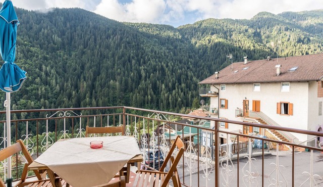 Apartment 'Casa Al Sole' with Mountain View, Balcony and Wi-Fi