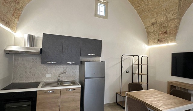 Apartment 'Casa Don Michele' with Private Terrace, Wi-Fi and Air Conditioning