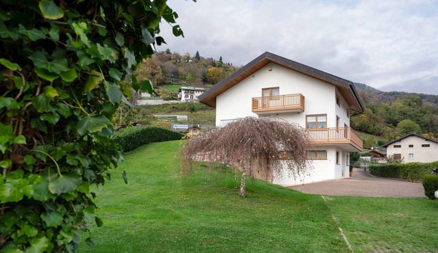Apartment 'Casa Hueller' with Mountain View, Private Terrace and Wi-Fi