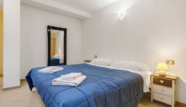 Apartment 'Casa Chicken2 -Mare, Monti E Bikers' with Mountain View, Shared Pool and Wi-Fi