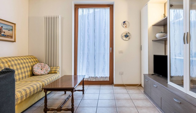 Apartment Casa Lidia 6 with Mountain View, Shared Garden & Wi-Fi