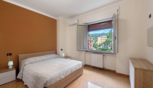 Apartment 'Casa Lucente' with Sea View, Wi-Fi and Air Conditioning