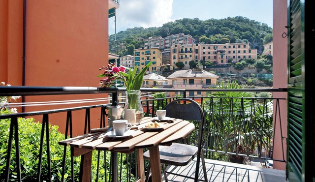 Apartment 'Casa Nice - Centro Bogliasco' with Balcony and Wi-Fi
