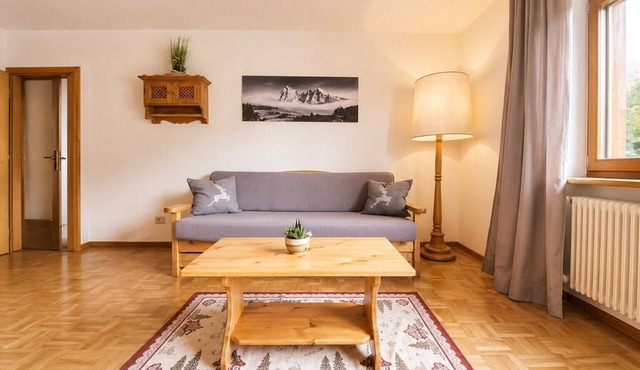 Apartment "Casa Rustica Seceda" Near the Ski Lift with Mountain View, Wi-Fi, Balcony & Garden