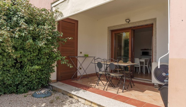 Apartment 'Casa Vacanze Scirocco' with Shared Terrace, Wi-Fi and Air Conditioning