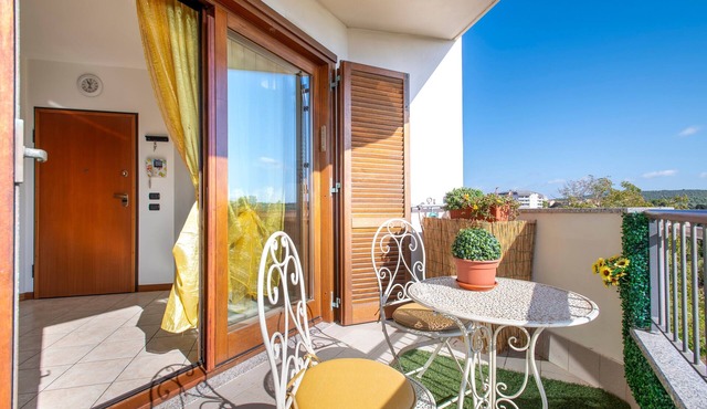 Apartment 'Casa Vacanze Emma' with Mountain View, Wi-Fi and Air Conditioning
