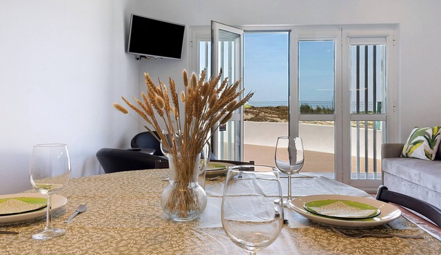 Apartment 'Casa Vasconcelos' with Sea View, Private Terrace and Wi-Fi