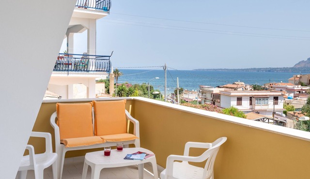 Apartment 'Casa Viola' close to the Sea with Wi-Fi