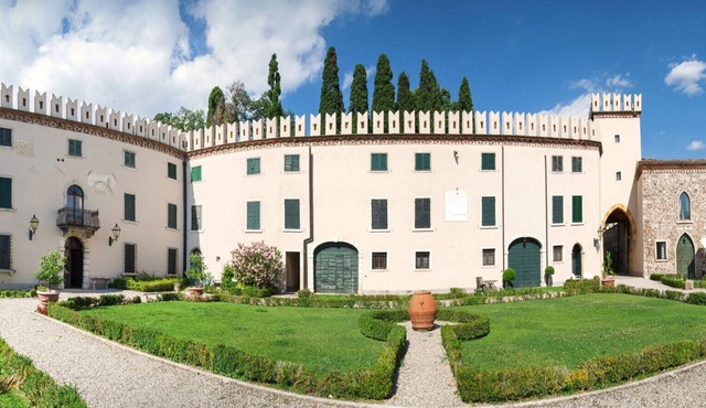 Apartment Castello with Pool