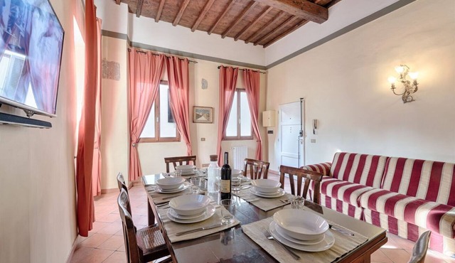 Apartment Central Strozzi in Florence by Mmega