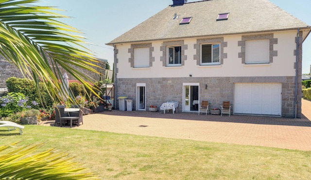 Apartment 'Charmant De Plein Pied' with Private Garden and Wi-Fi