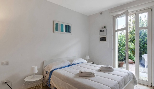 Apartment 'Charming in Lucca' with Private Garden, Wi-Fi and Air Conditioning
