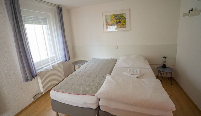 Apartment-Classic-Ensuite with Bath-City view