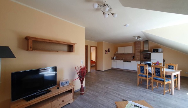 Apartment-Comfort-Ensuite with Shower-Balcony