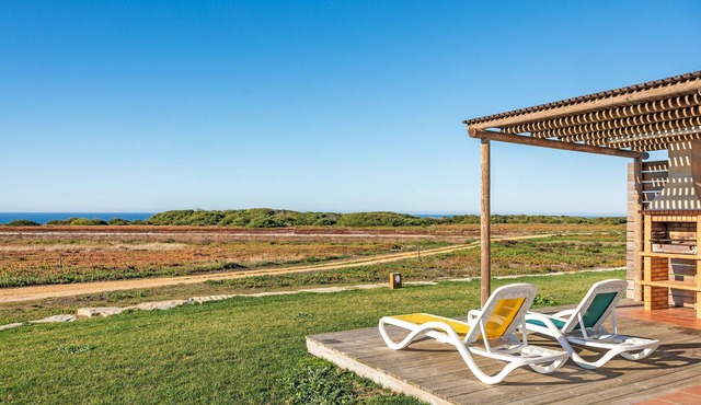 Apartment 'Courela da Serva' with Sea View, Shared Pool and Wi-Fi Access