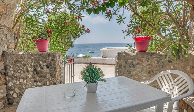 Apartment 'D E D' with Sea View, Private Terrace and Wi-Fi