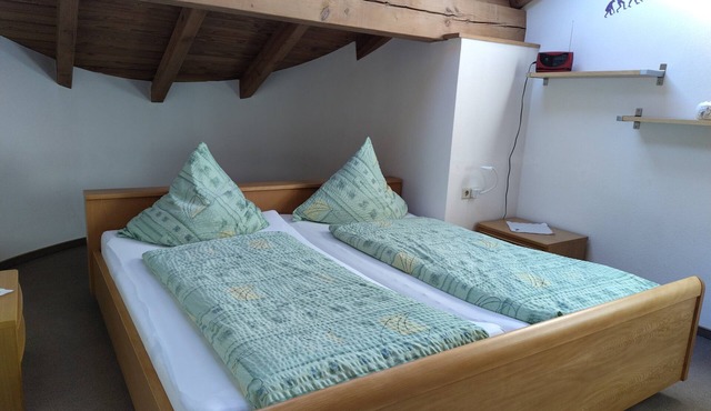 Apartment 'D' with Shared Garden, Balcony and Wi-Fi
