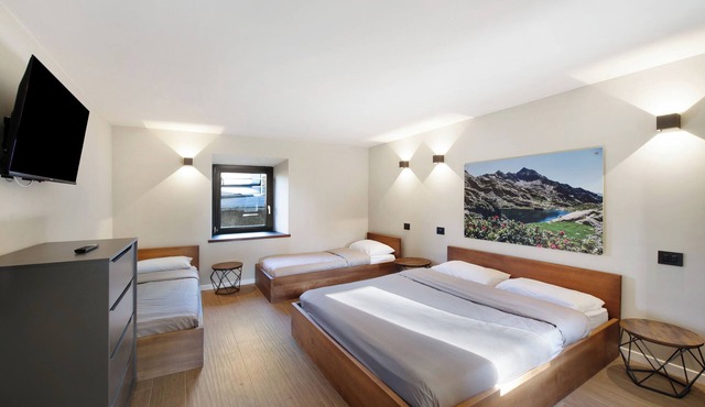 Apartment 'Da Primo - Alloggi Vacanze - Pt' with Mountain View, Wi-Fi and Air Conditioning