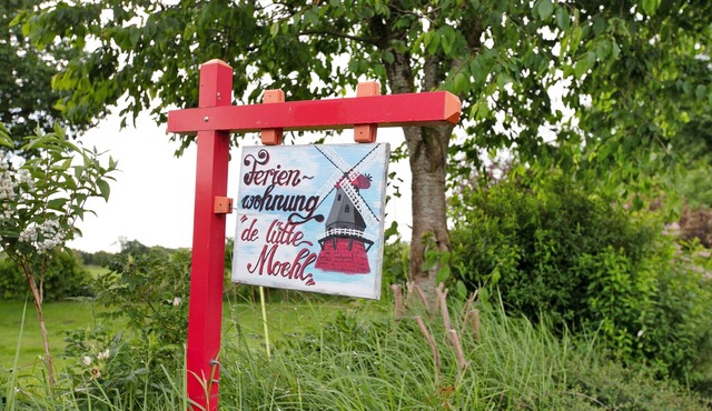 Apartment 'De Lütte Moehl' with Natural Swimming Pond and Shared Terrace