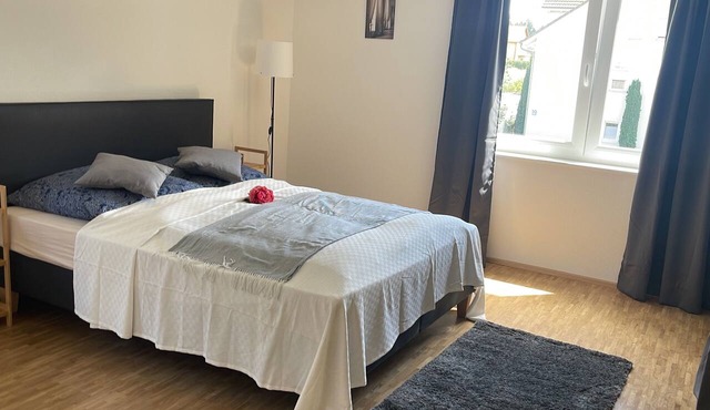 Apartment-Deluxe-Mobility bath-Balcony