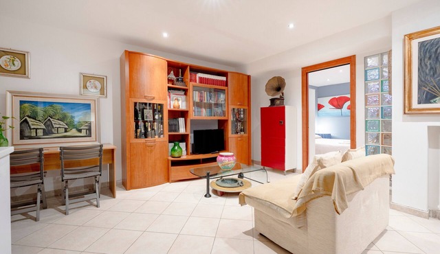 Apartment 'Dj Center Class' with Wi-Fi