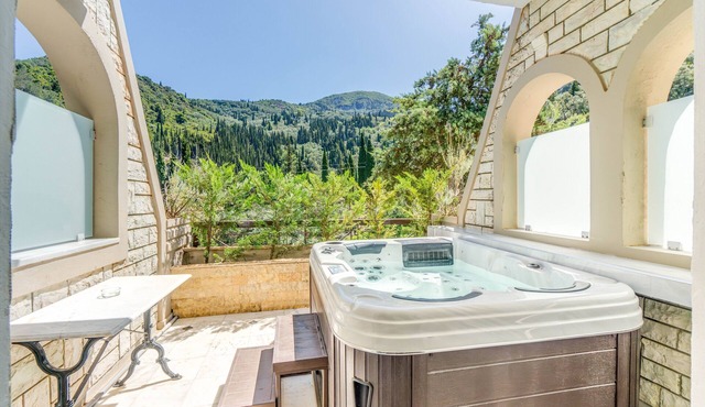 Apartment 'Doliva John' with Private Hot Tub, Mountain View, and Air Conditioning