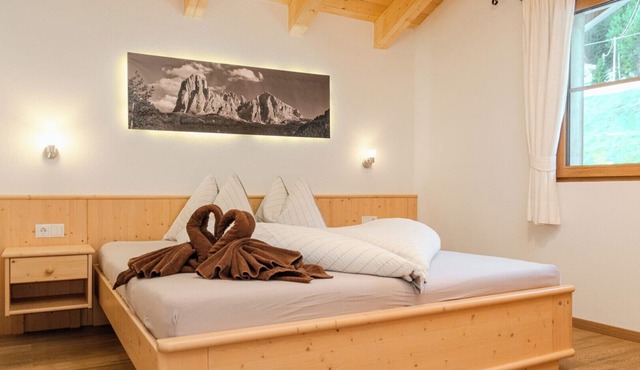 Apartment 'Dolomiten' with Mountain View, Shared Garden and Wi-Fi