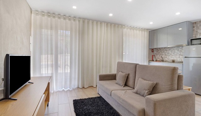 Apartment 'E' with Mountain View, Wi-Fi and Air Conditioning
