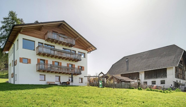 Apartment 'Ebnerhof' with Mountain View, Private Terrace and Wi-Fi