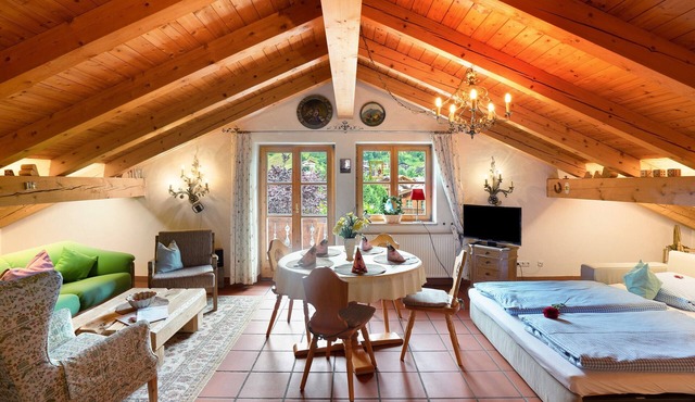 Apartment 'Edelweiß Nr 5' with Mountain View, Shared Garden and Wi-Fi