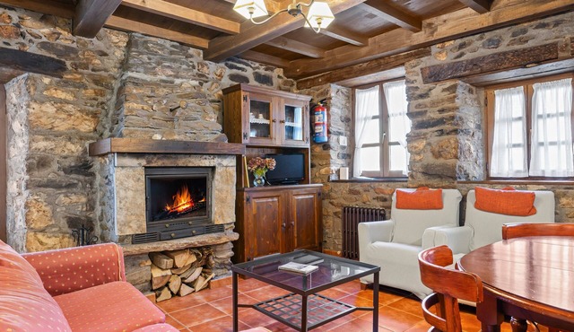 Apartment 'El Cueto' with Mountain View, Private Terrace and Wi-Fi